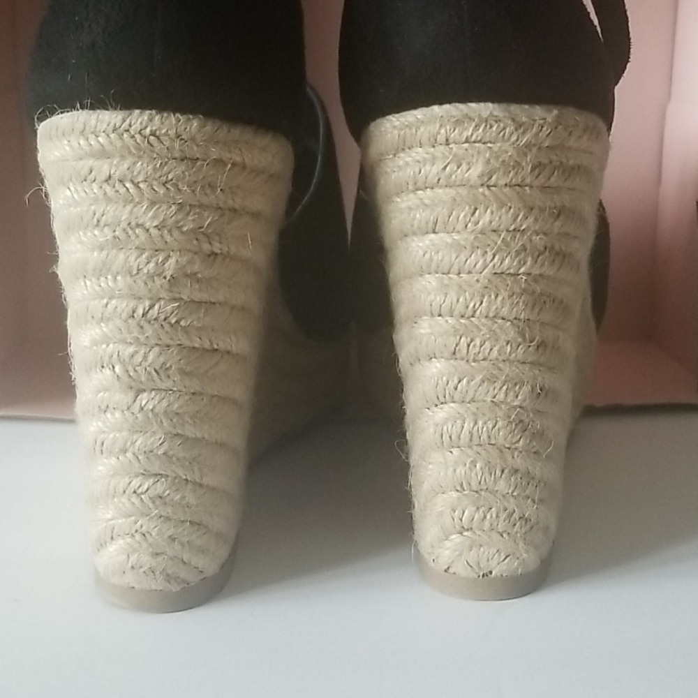 👉🏾SOLD💥 Wedges - Picture 3 of 7